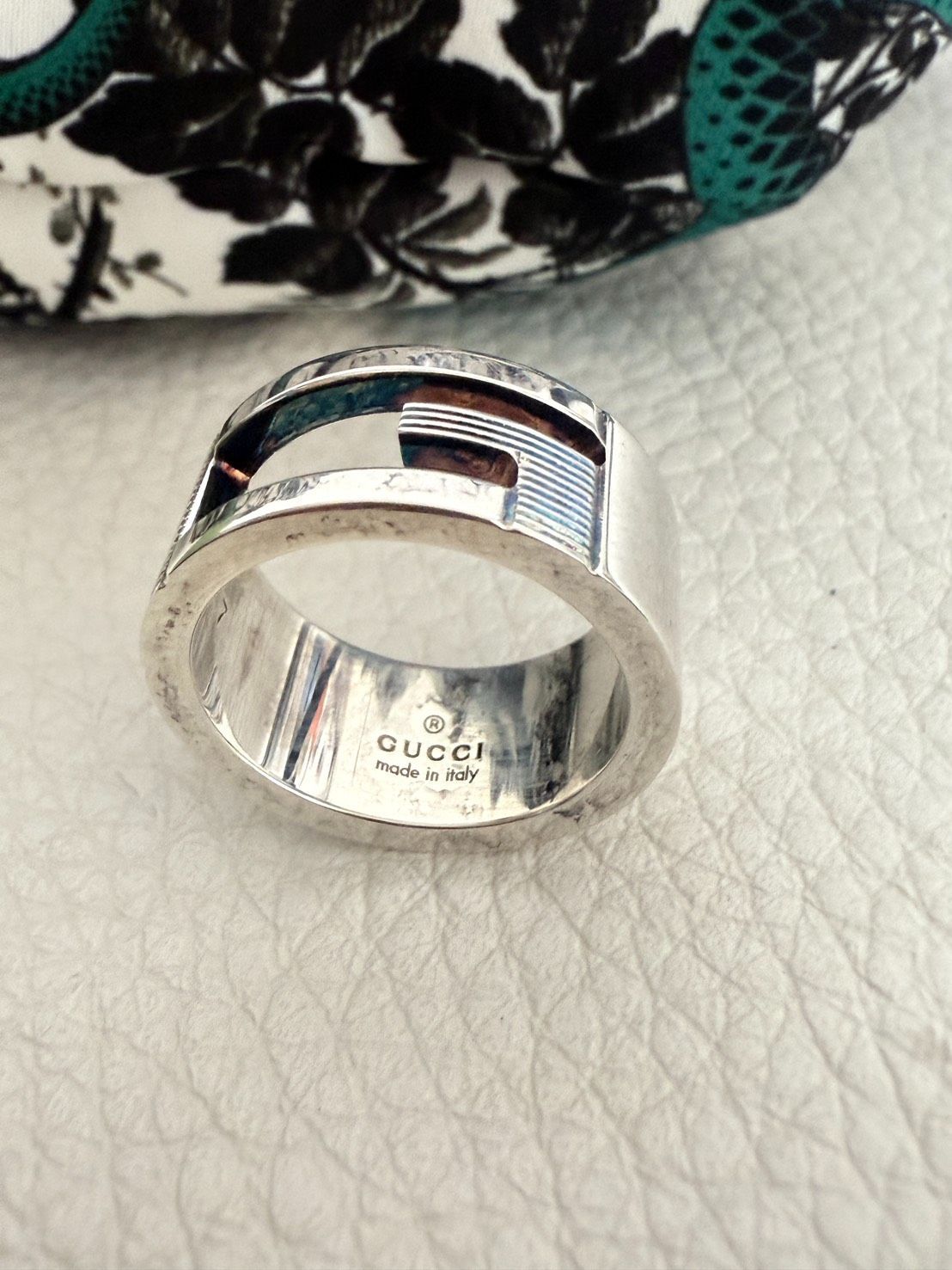 GUCCI指輪